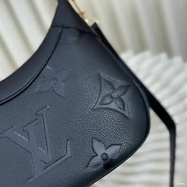 Bags 2407YZ0219 LV 0822